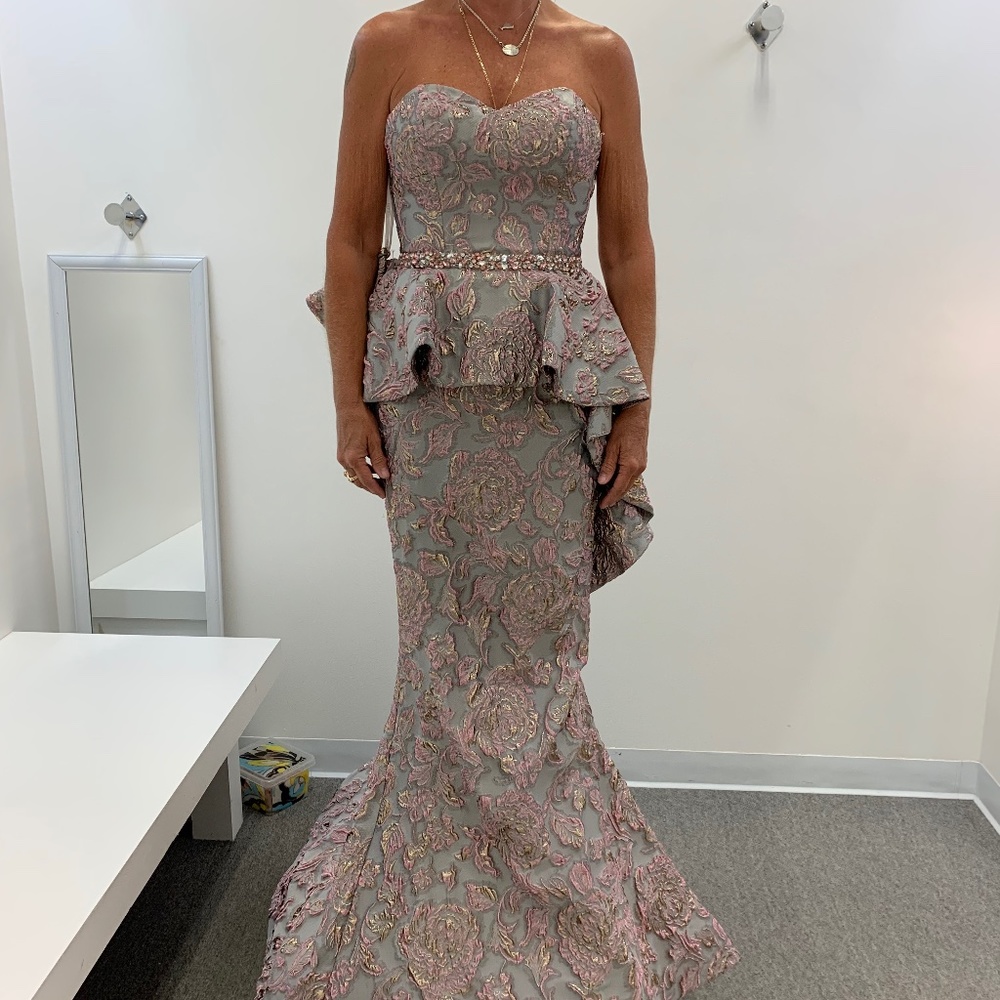 Stunning NWT Terani Gown for any occasion